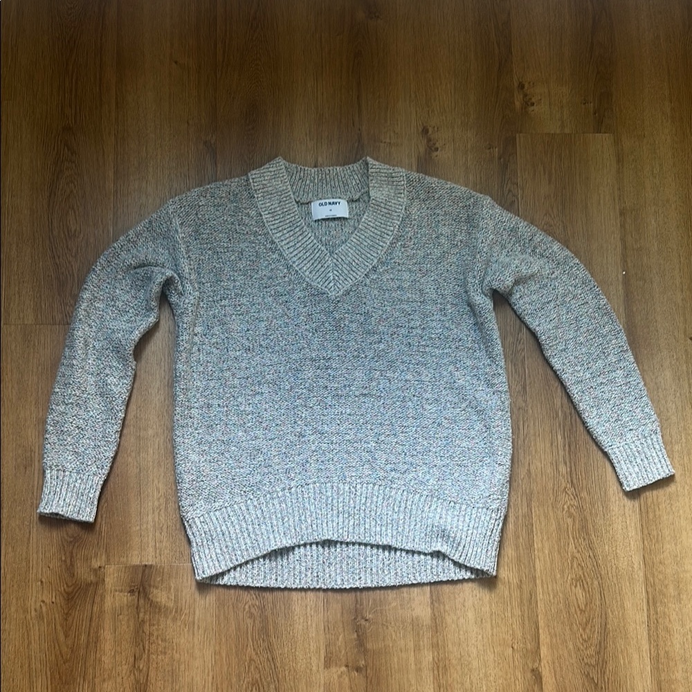 Old Navy V-Neck‎ Sweater